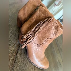 Sam Edelman Tan Leather Fringe Ankle Boots